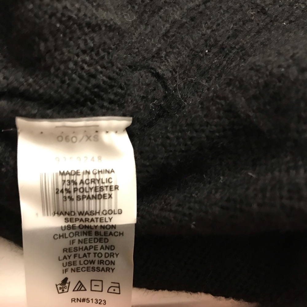🌺Vince Camuto NWT Black Sweater XS - Picture 6 of 6